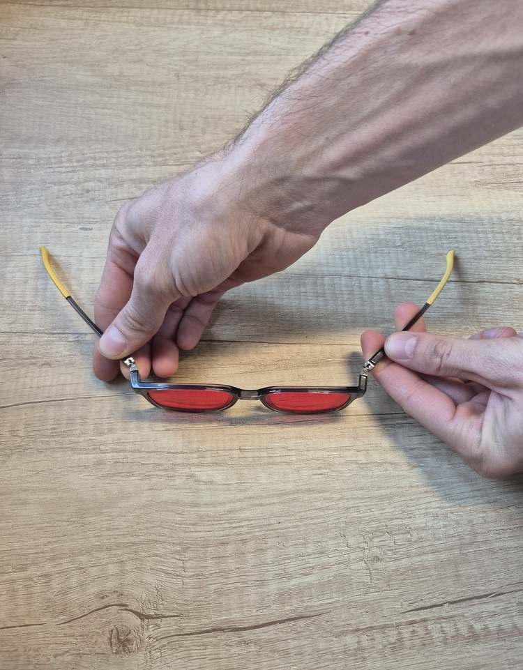 Dětské červené brýle Mitochondriak